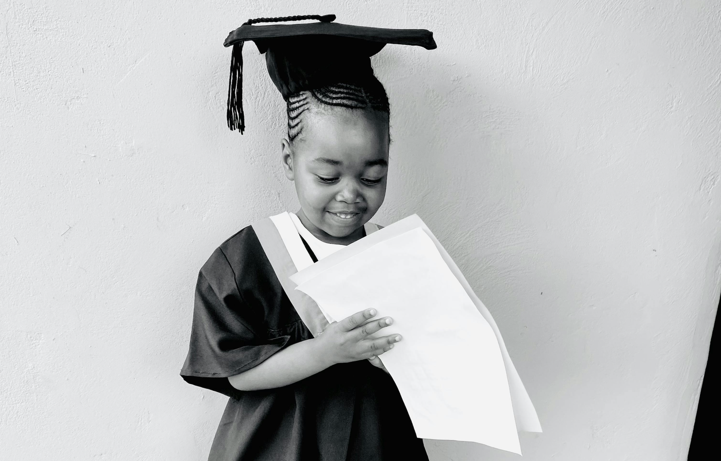 Professionnelle diplômée accompagnant des enfants dans une crèche collective